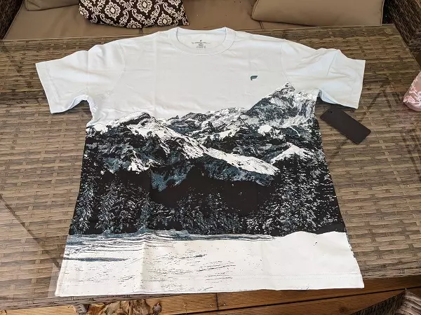 T-Shirt mit Bergemotiv Farbe beyond the edge 